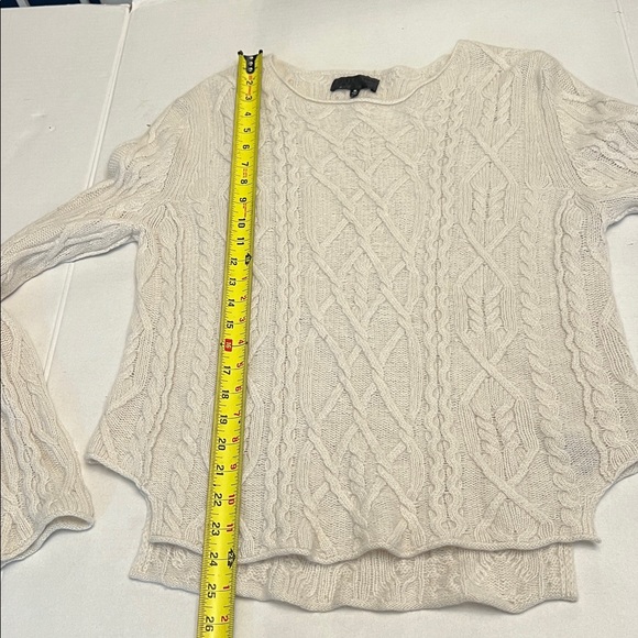 NILI  LOTAN CASHMERE CABLE KNIT SWEATER CREAM SIZE MEDIUM - Picture 12 of 16